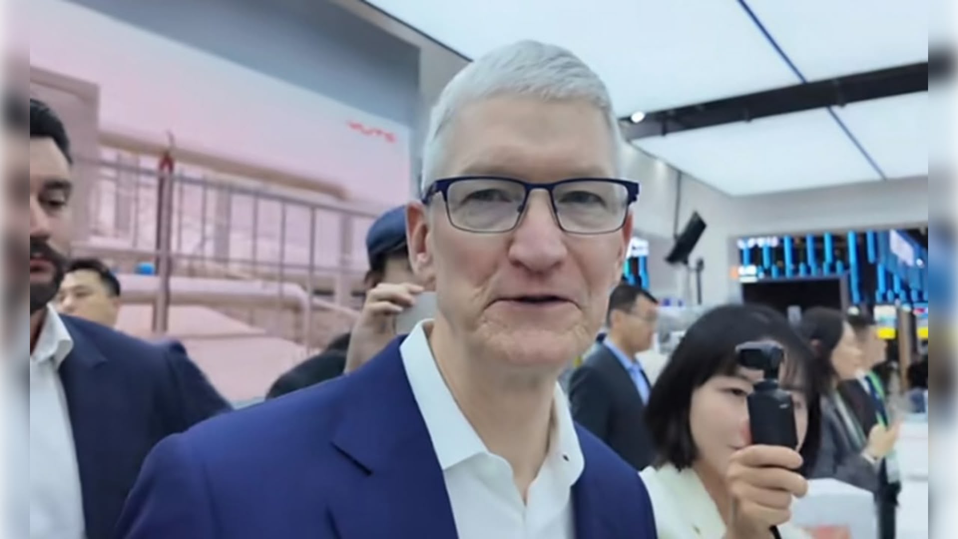 Tim Cook besøger Kina: Fokus på forsyningskæde og handel