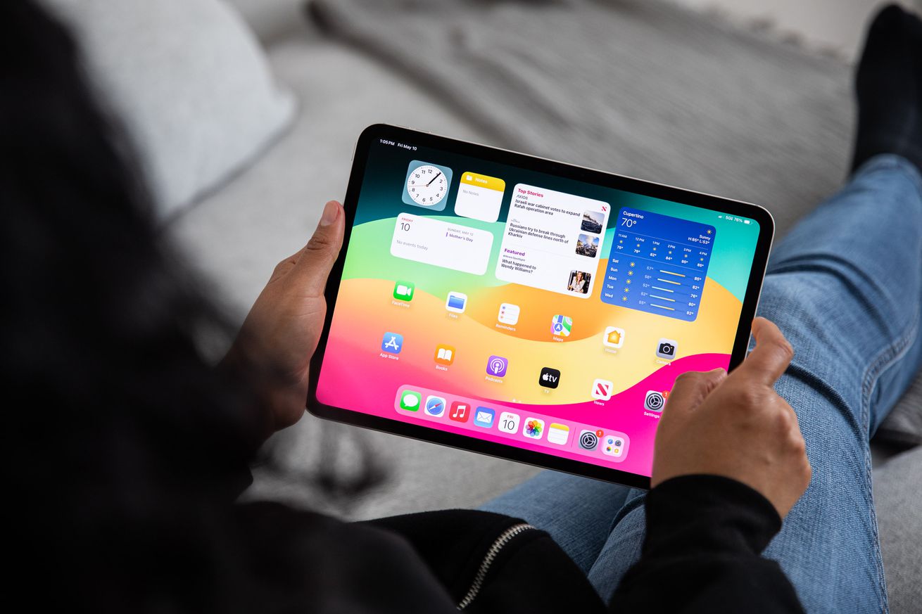 Apples foldbare iPad: To iPad Pros ved siden af hinanden