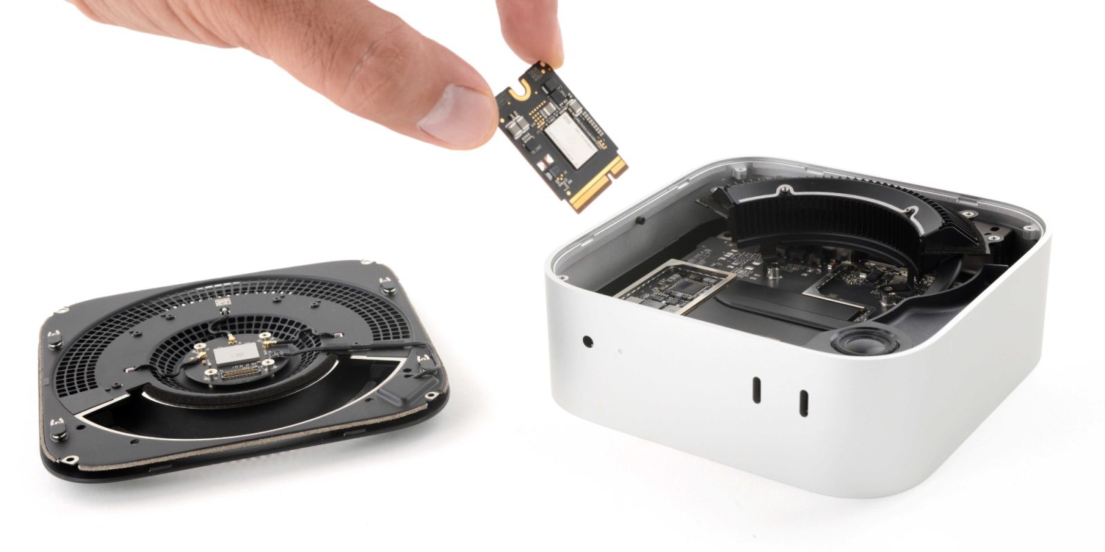 iFixit-teardown afslører, at den nye Mac mini har en 'reparerbar fremtid' trods sit kompakte design.